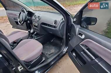 Хэтчбек Ford Fusion 2007 в 