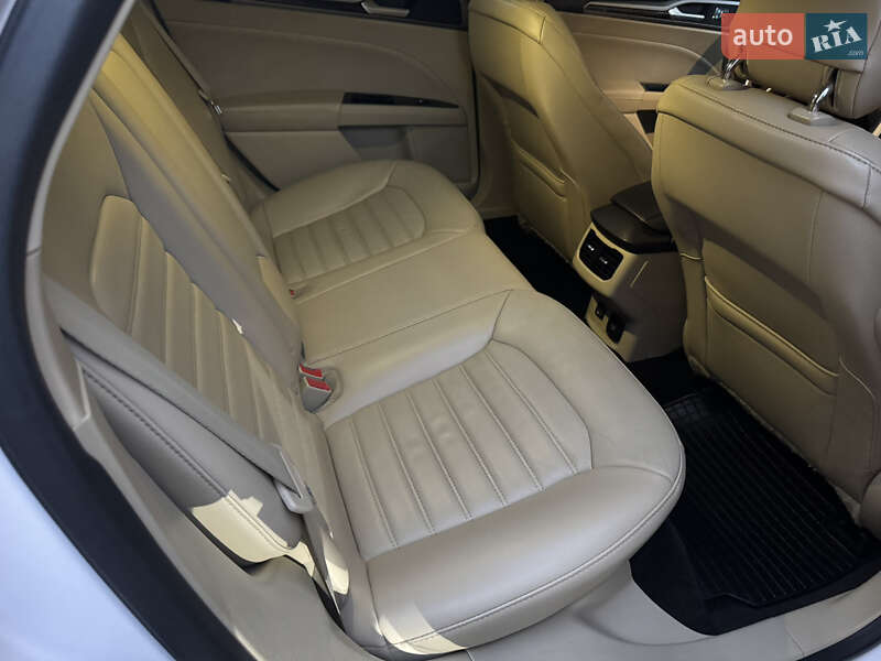 Седан Ford Fusion 2013 в Одессе