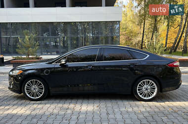 Седан Ford Fusion 2013 в 