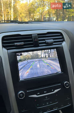 Седан Ford Fusion 2013 в 