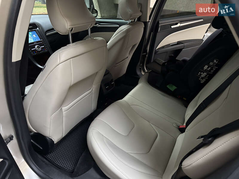 Седан Ford Fusion 2018 в Києві