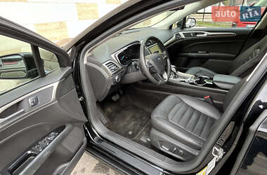 Седан Ford Fusion 2015 в  фото 11 Седан Ford Fusion 2015 в