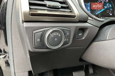 Седан Ford Fusion 2015 в  фото 17 Седан Ford Fusion 2015 в