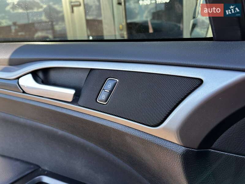 Седан Ford Fusion 2016 в Киеве