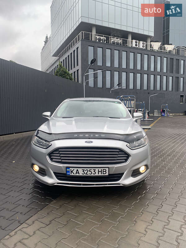 Седан Ford Fusion 2015 в Києві
