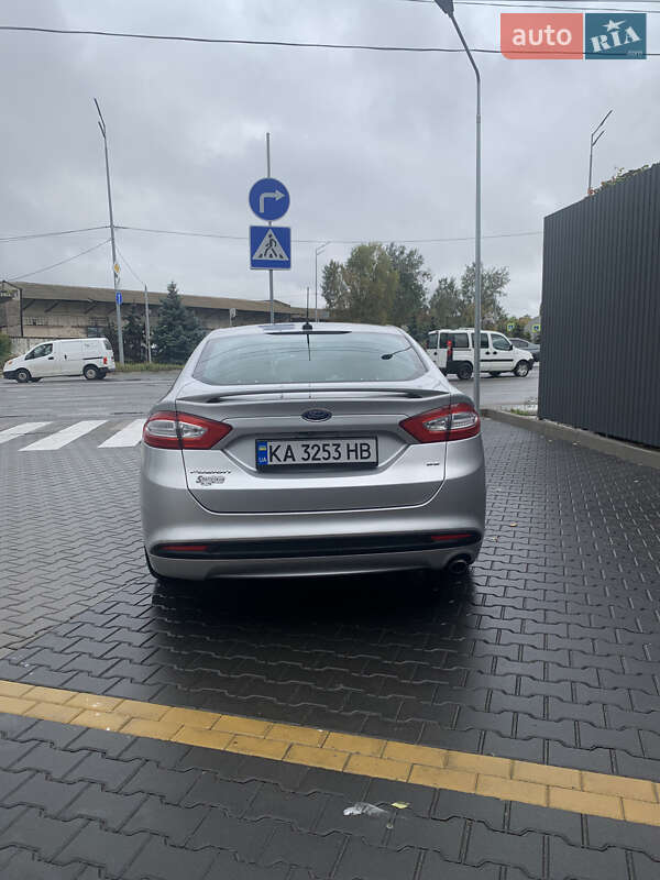 Седан Ford Fusion 2015 в Києві