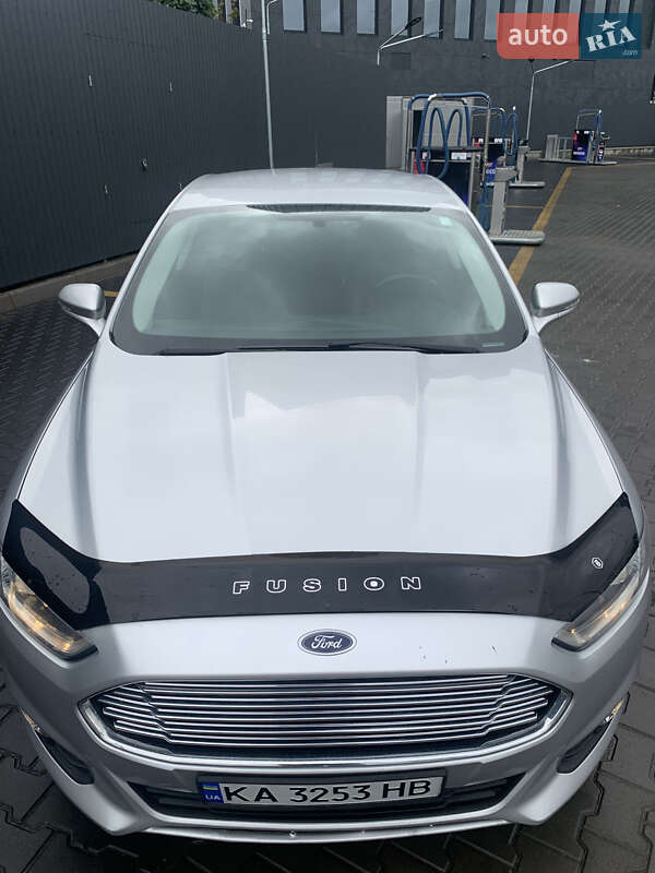 Седан Ford Fusion 2015 в Києві