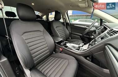 Седан Ford Fusion 2014 в 