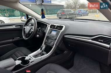 Седан Ford Fusion 2014 в 