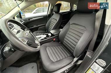 Седан Ford Fusion 2014 в 