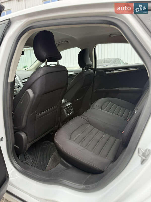 Седан Ford Fusion 2015 в Ізмаїлі фото 6 Седан Ford Fusion 2015 в Ізмаїлі