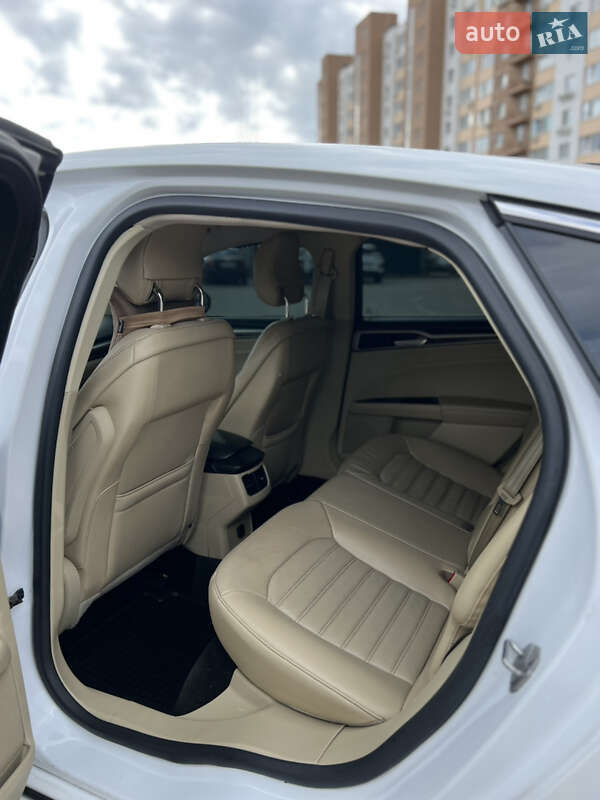 Седан Ford Fusion 2018 в Одессе