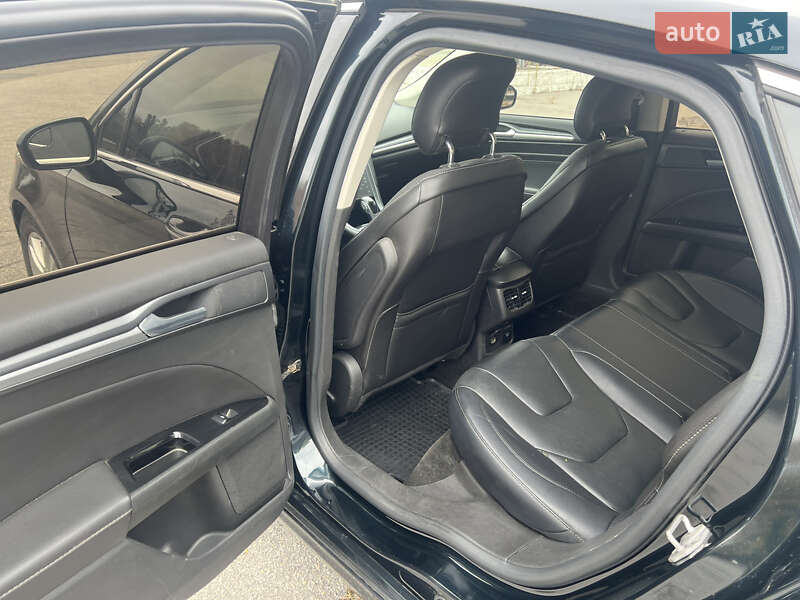 Седан Ford Fusion 2013 в Дніпрі