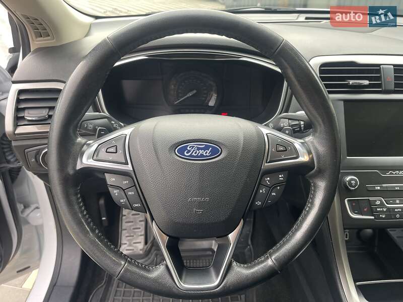 Седан Ford Fusion 2018 в Миколаєві