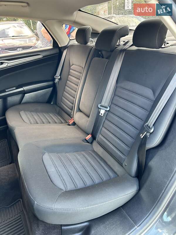 Седан Ford Fusion 2018 в Сумах