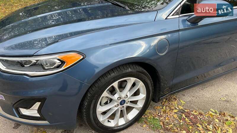Седан Ford Fusion 2019 в Запорожье