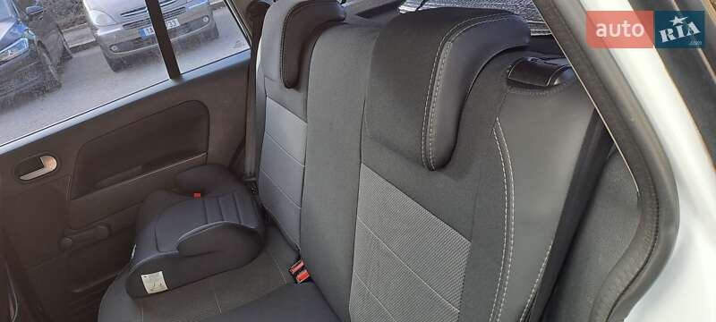 Хэтчбек Ford Fusion 2012 в Львове