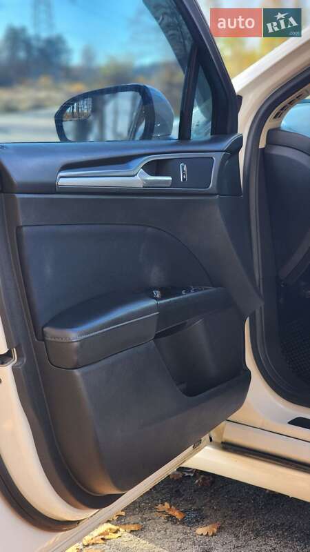 Седан Ford Fusion 2014 в Киеве фото 19 Седан Ford Fusion 2014 в Киеве