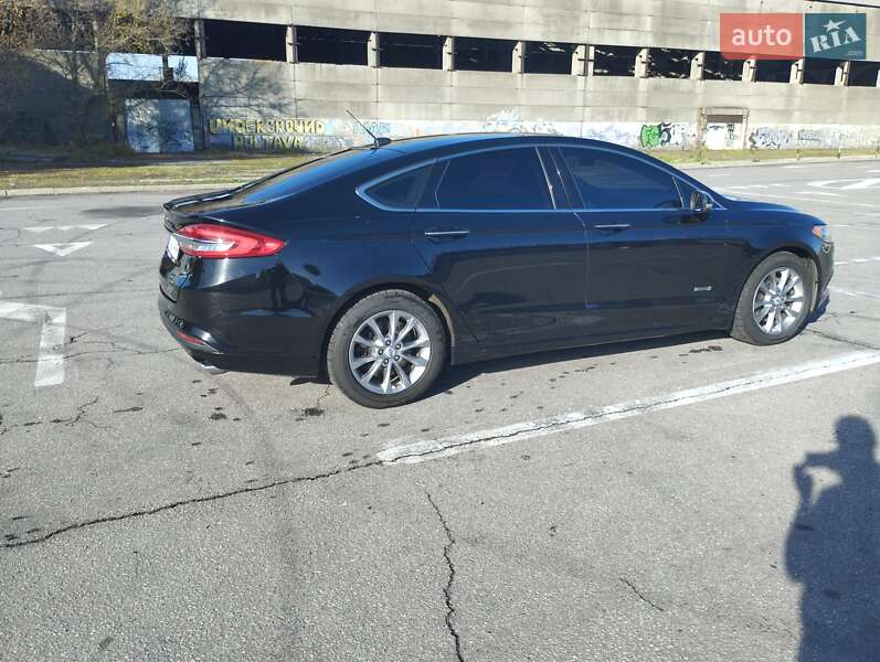 Седан Ford Fusion 2017 в Полтаві