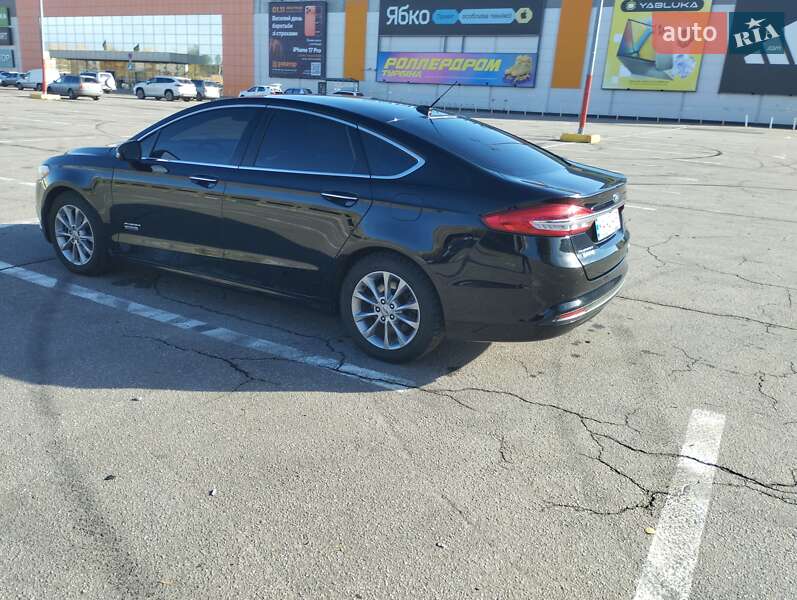 Седан Ford Fusion 2017 в Полтаві