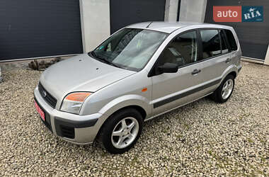 Хетчбек Ford Fusion 2009 в Долині