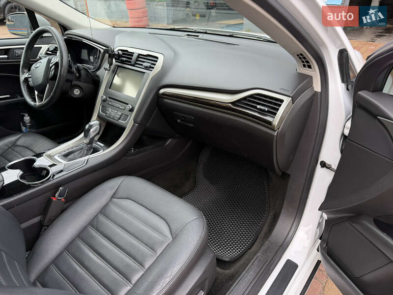 Седан Ford Fusion 2016 в Києві