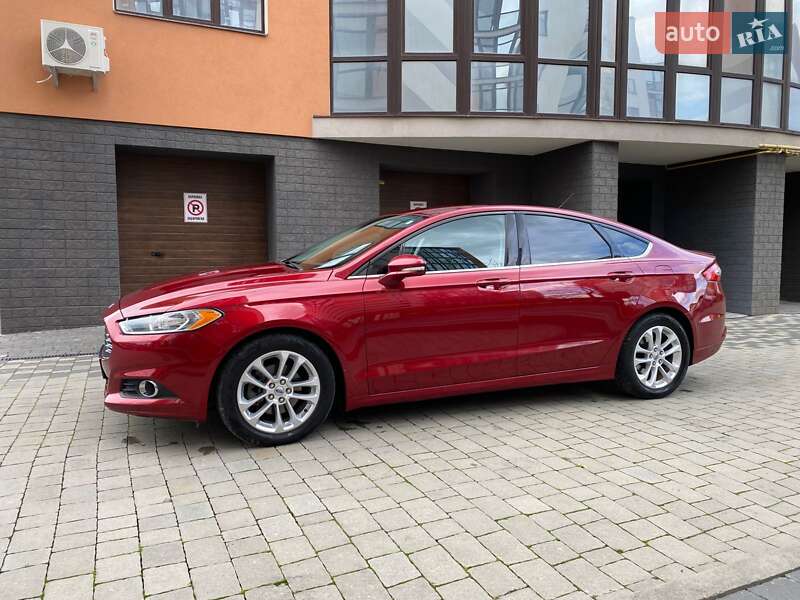 Седан Ford Fusion 2015 в Ивано-Франковске