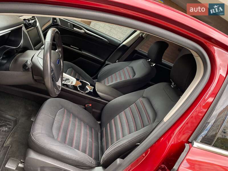 Седан Ford Fusion 2015 в Ивано-Франковске