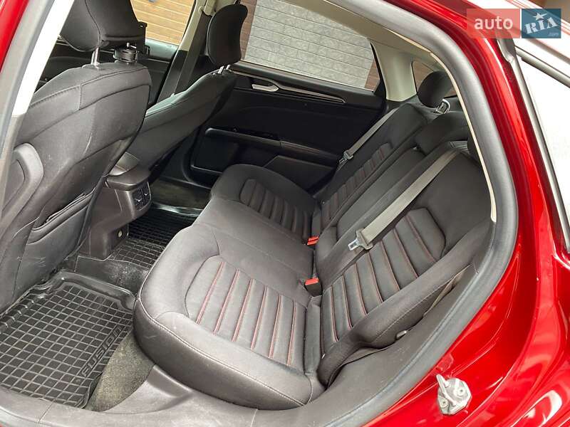 Седан Ford Fusion 2015 в Ивано-Франковске