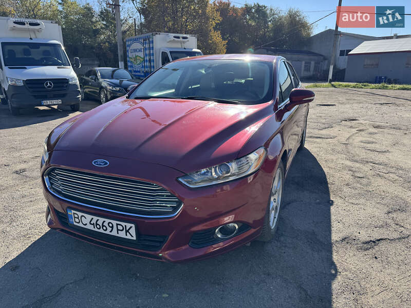 Седан Ford Fusion 2013 в Львове