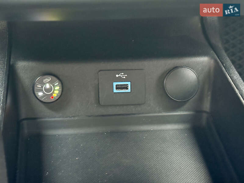 Седан Ford Fusion 2019 в Києві фото 16 Седан Ford Fusion 2019 в Києві