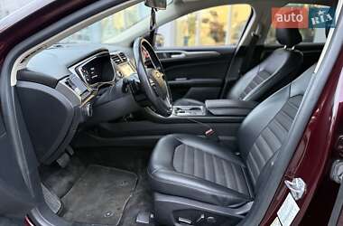Седан Ford Fusion 2017 в  фото 14 Седан Ford Fusion 2017 в