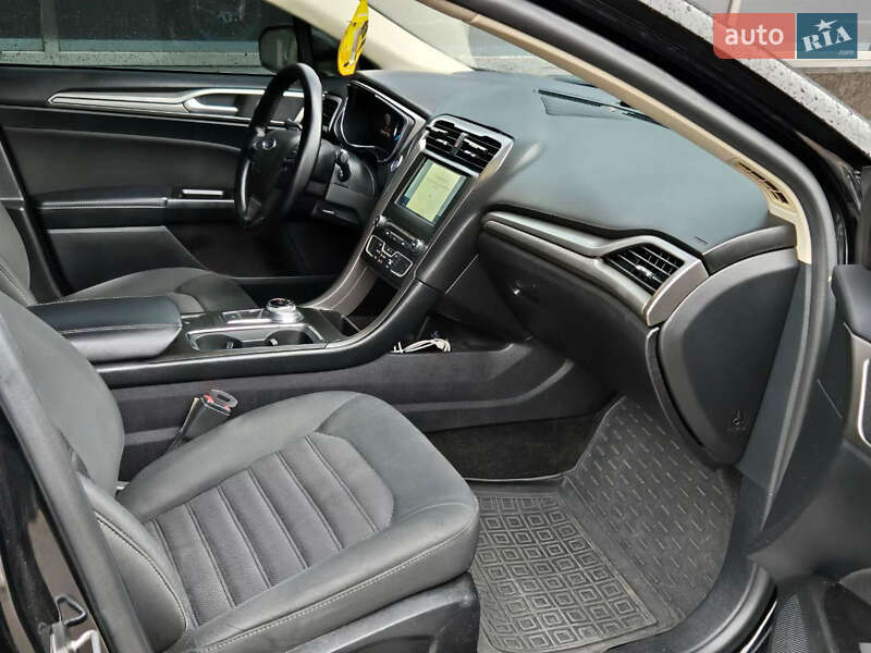 Седан Ford Fusion 2017 в Киеве фото 27 Седан Ford Fusion 2017 в Киеве