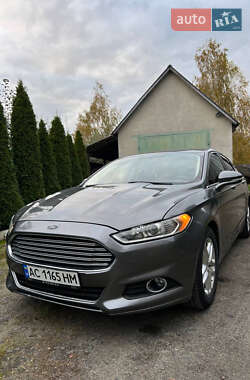 Седан Ford Fusion 2014 в Дубовому