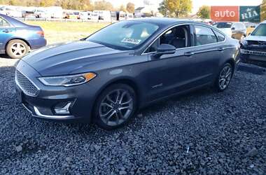 Ford Fusion 2019