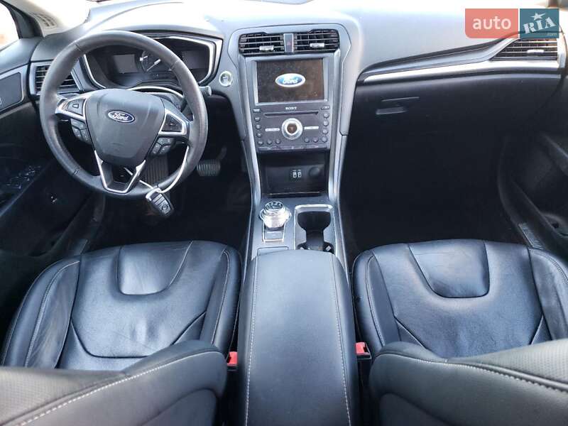 Седан Ford Fusion 2019 в Львові