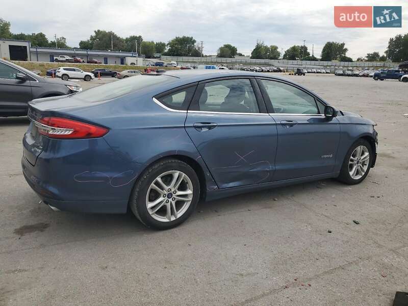 Седан Ford Fusion 2018 в Львове