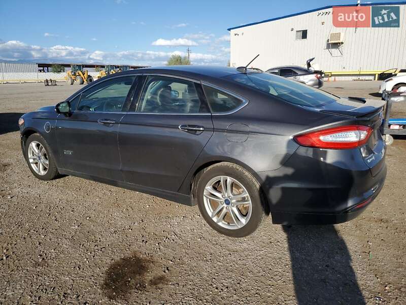 Седан Ford Fusion 2015 в Львові