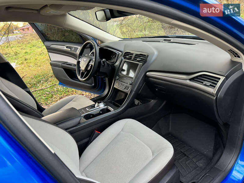 Седан Ford Fusion 2020 в Житомирі