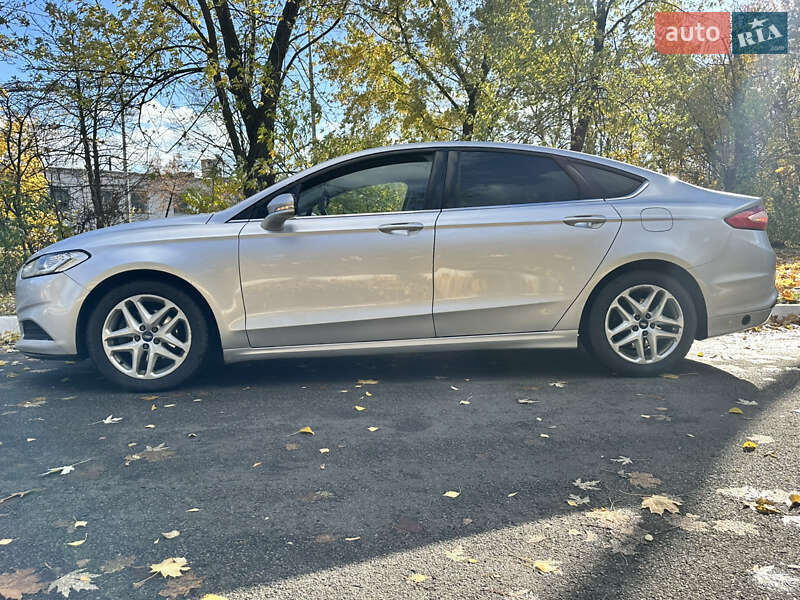 Седан Ford Fusion 2015 в Києві