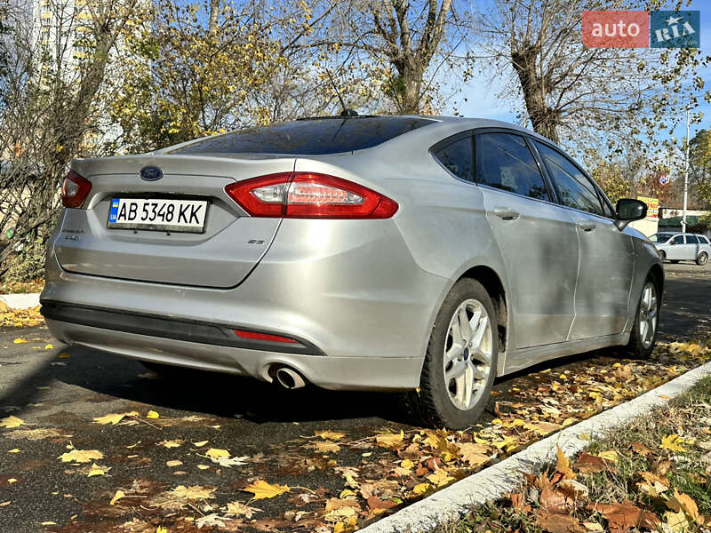 Седан Ford Fusion 2015 в Києві
