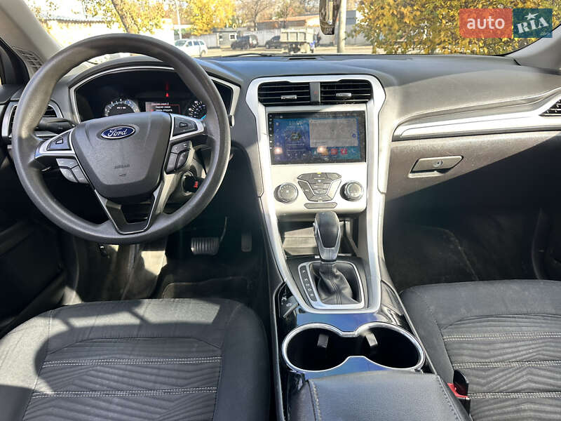 Седан Ford Fusion 2015 в Києві