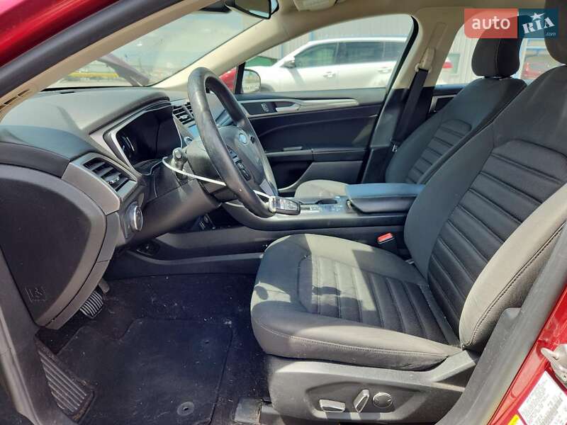 Седан Ford Fusion 2019 в Львові