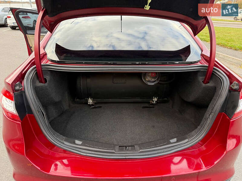 Седан Ford Fusion 2013 в Вінниці