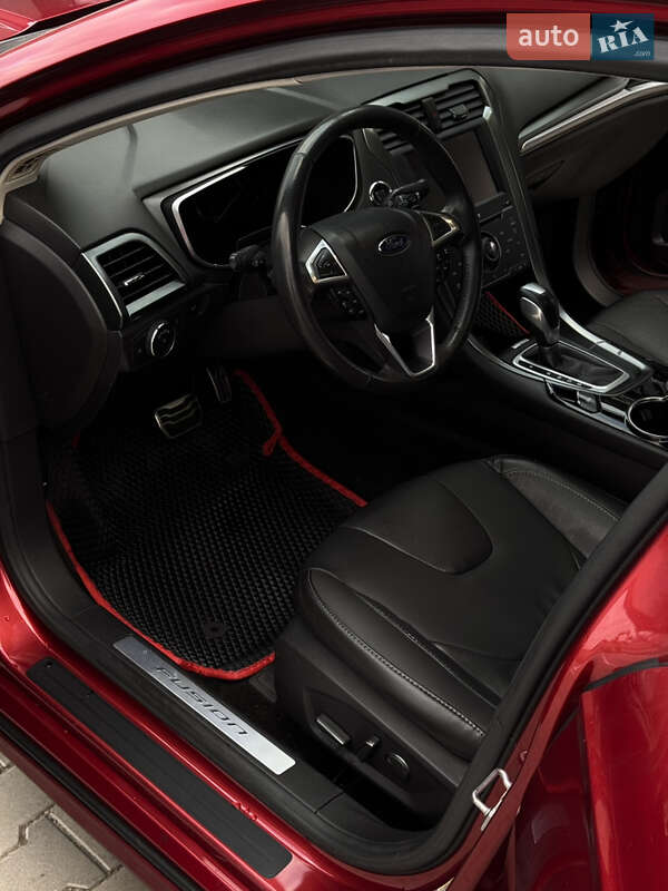 Седан Ford Fusion 2014 в Черкассах