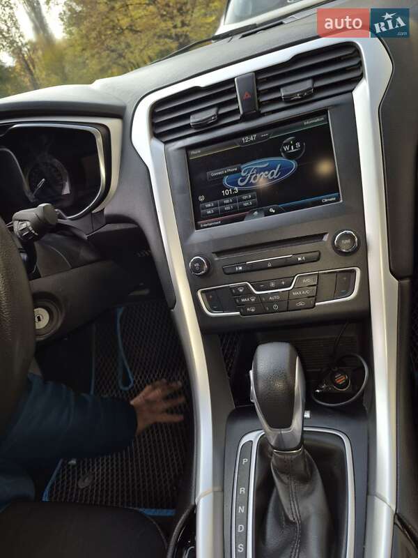 Седан Ford Fusion 2015 в Киеве фото 11 Седан Ford Fusion 2015 в Киеве