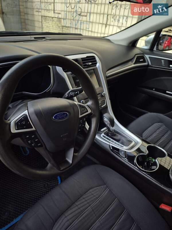 Седан Ford Fusion 2015 в Киеве фото 17 Седан Ford Fusion 2015 в Киеве
