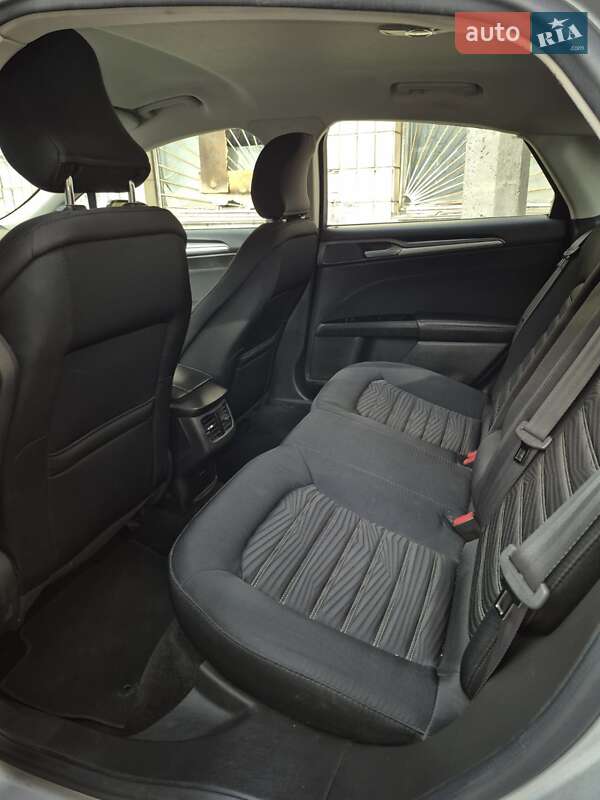 Седан Ford Fusion 2015 в Киеве фото 19 Седан Ford Fusion 2015 в Киеве
