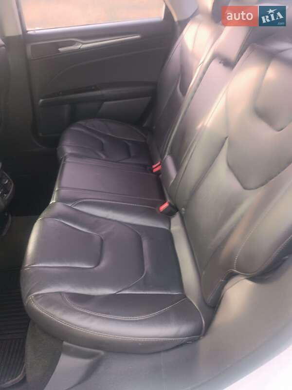 Седан Ford Fusion 2013 в Киеве фото 2 Седан Ford Fusion 2013 в Киеве
