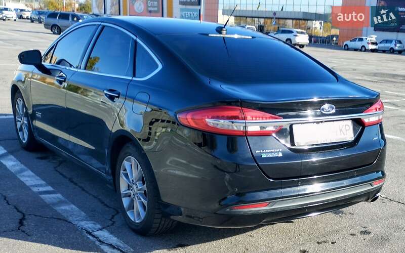 Седан Ford Fusion 2017 в Полтаві